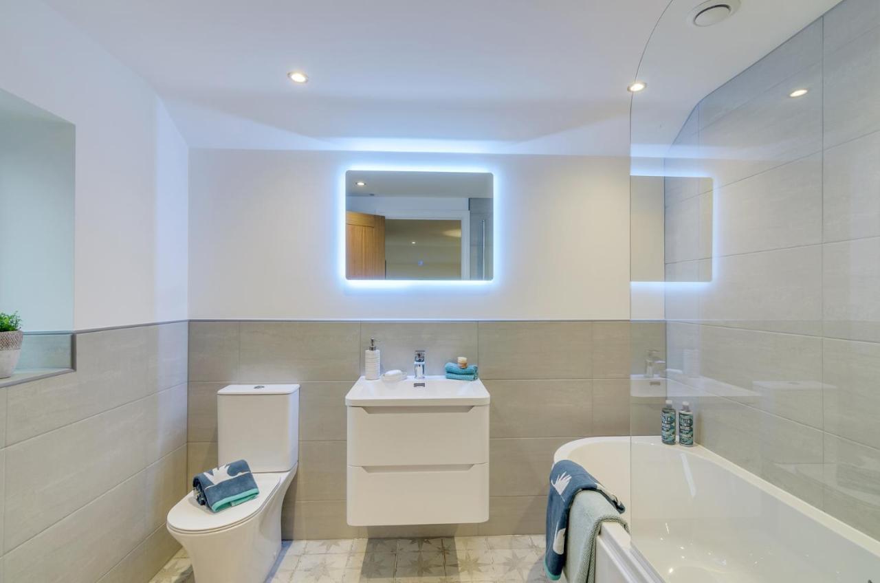 Spacious 6-Bed Home, Near The Norfolk Broads Clippesby Eksteriør billede