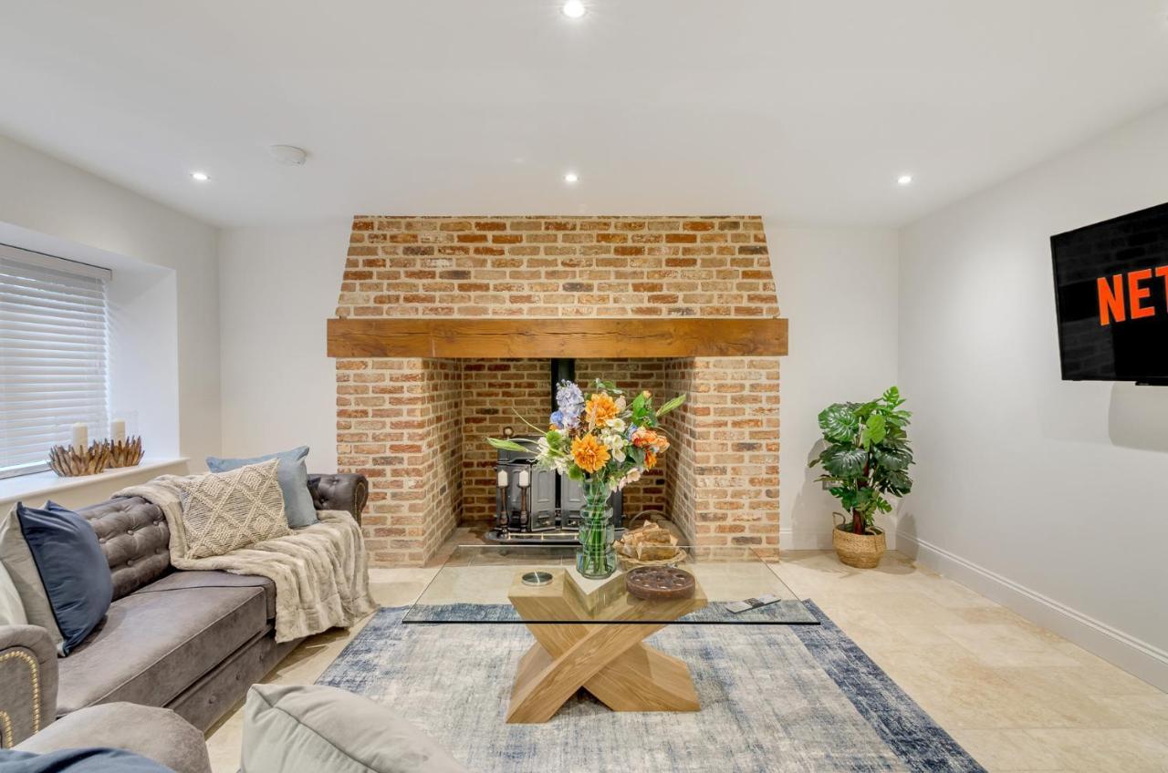 Spacious 6-Bed Home, Near The Norfolk Broads Clippesby Eksteriør billede