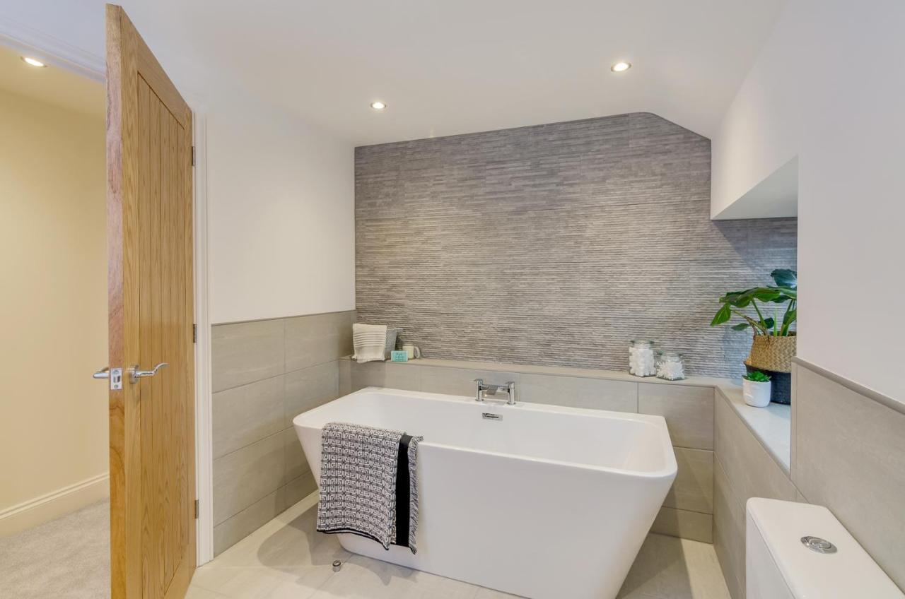 Spacious 6-Bed Home, Near The Norfolk Broads Clippesby Eksteriør billede