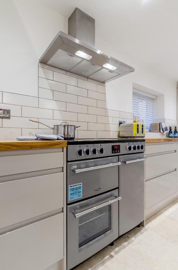 Spacious 6-Bed Home, Near The Norfolk Broads Clippesby Eksteriør billede