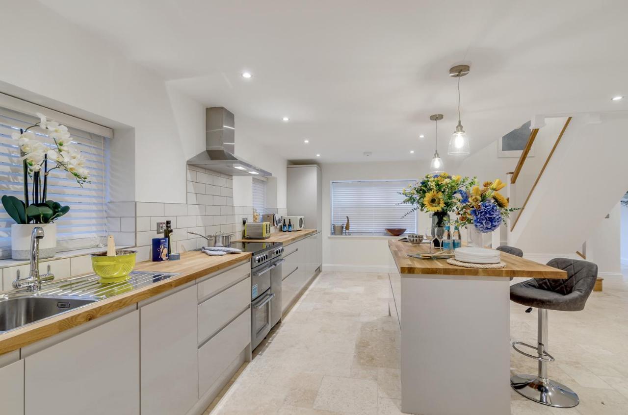 Spacious 6-Bed Home, Near The Norfolk Broads Clippesby Eksteriør billede