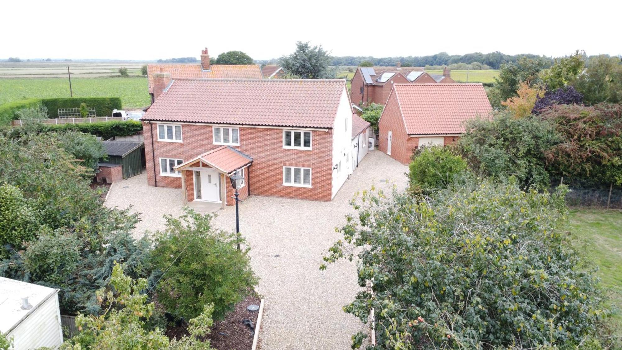 Spacious 6-Bed Home, Near The Norfolk Broads Clippesby Eksteriør billede